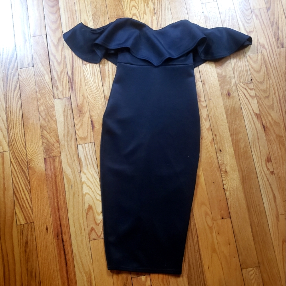 Boohoo off shoulder black bodycon dress
